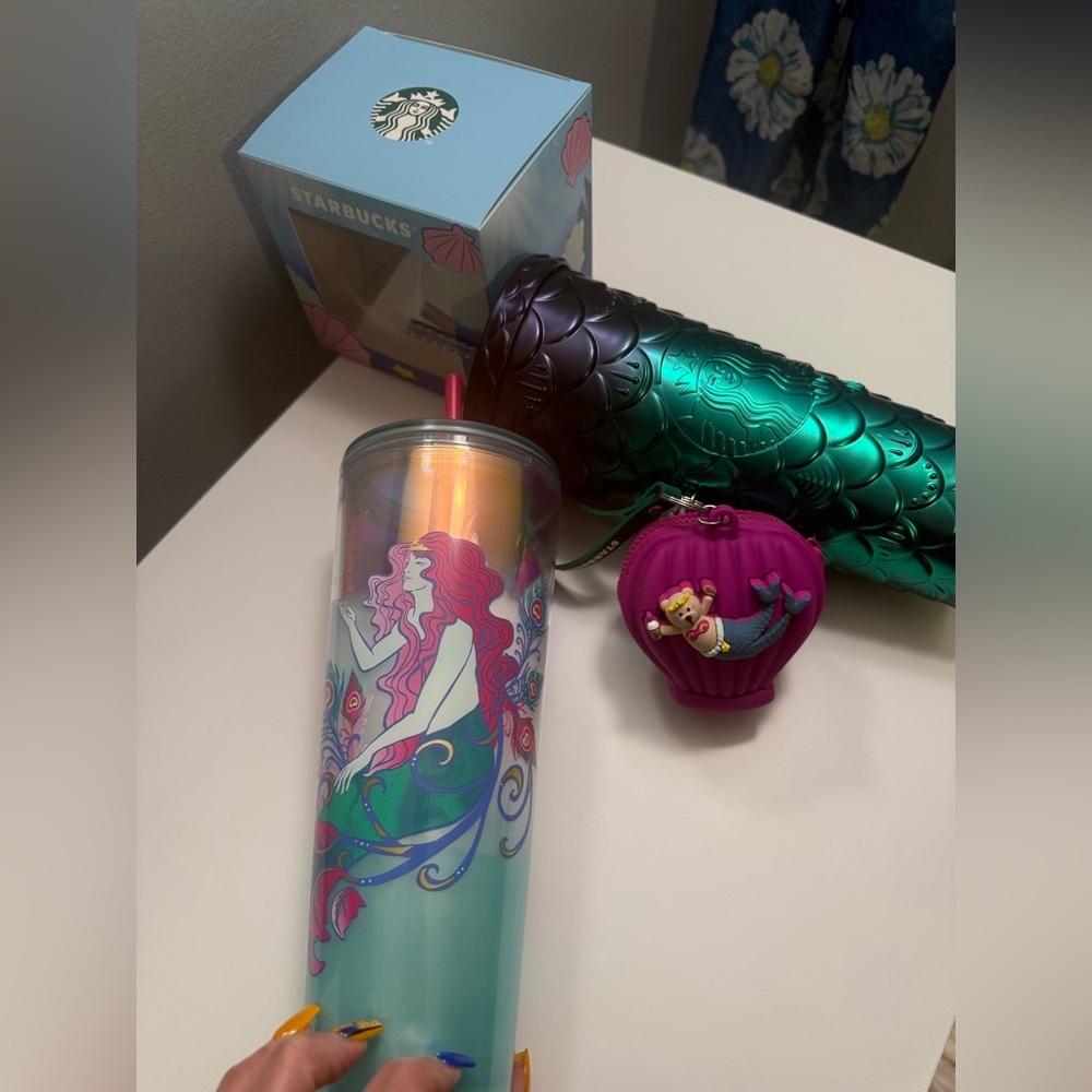 ✨ Starbucks Mermaid Collectors bundle- Nee with Tags✨ - Picture 5 of 17
